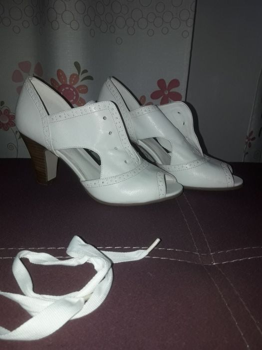 Туфли 38 размер - кожа 100 % - GraceLand