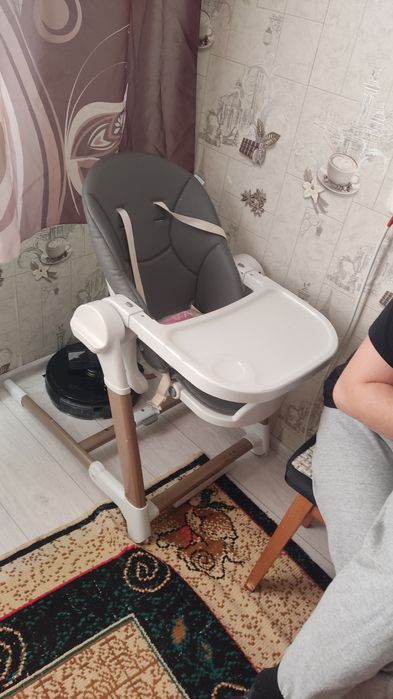 Детский столик, кресло качалка