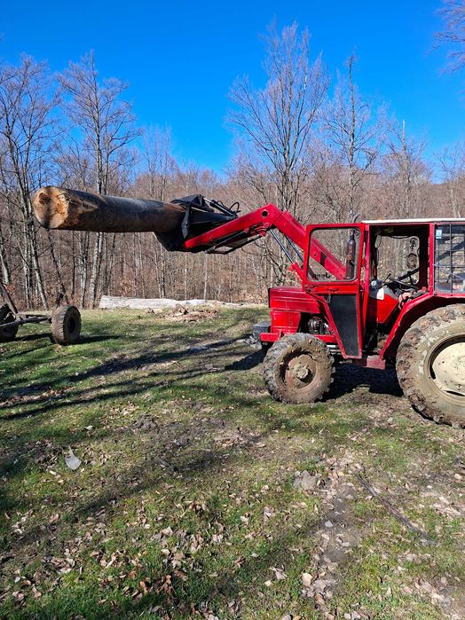 TRACTOR U445DTC + încărcător frontal + troliu