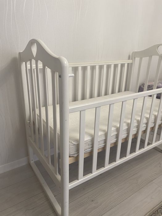 Продам детскую кроватку