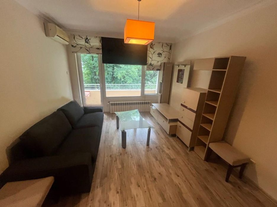 Дава се под наем Тристаен апартамент в София, Хиподрума - 95 кв.м за 800 € - Снимка #1