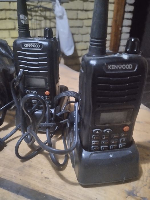2 Рации Кенвуд оригинал.