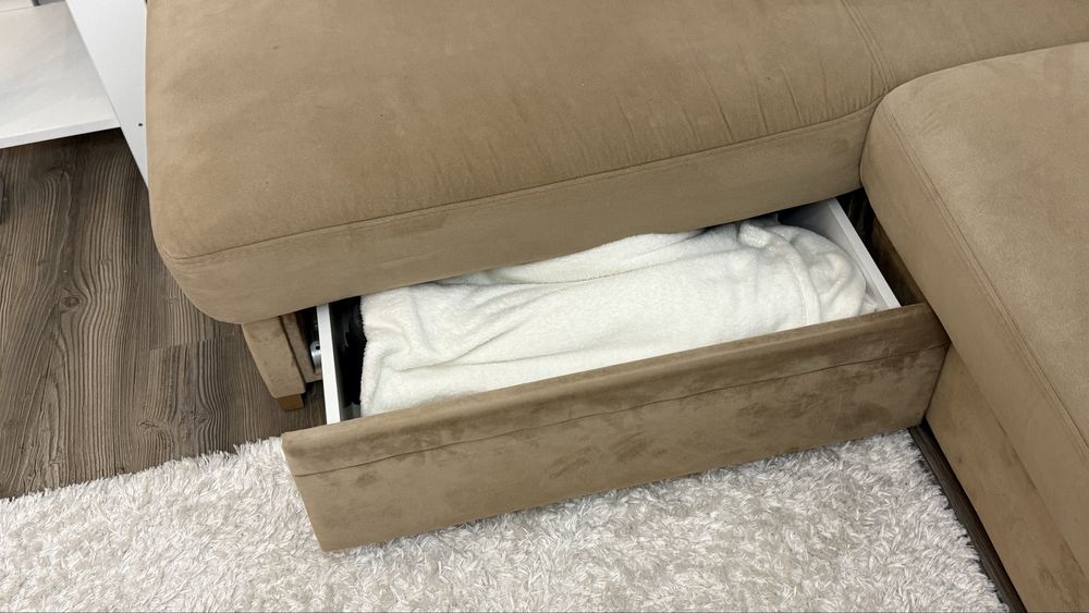 Диван с функция сън