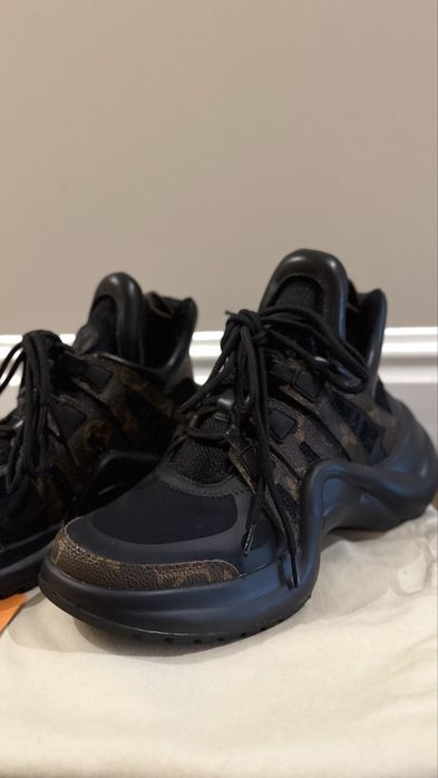 Louis Vuitton sneakers 36