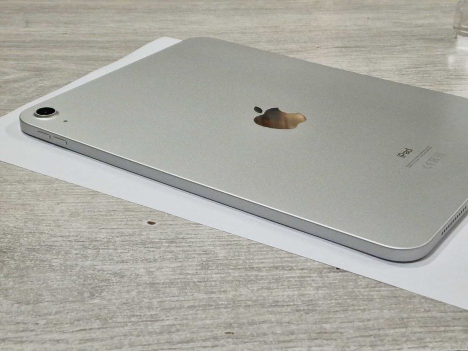 Apple iPad 10.9" (2022) Wi-Fi – 64GB – отлично състояние