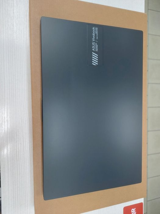 Новые Asus (Core i3-N305, 8 ядер, 8 Gb DDR5)