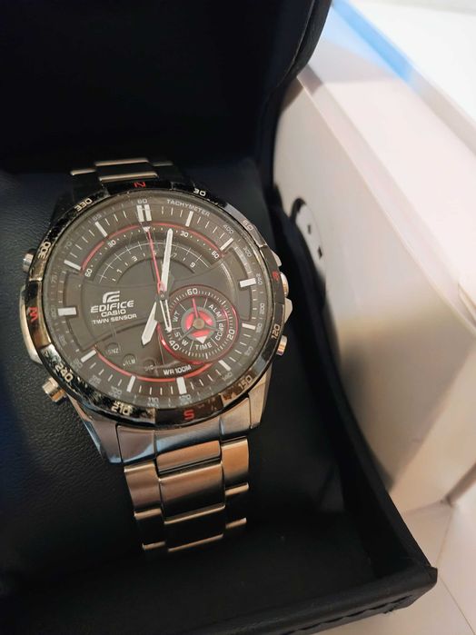 Ceas Casio Edifice ERA200DB-1AV cronograf, alarmă, busolă, termometru