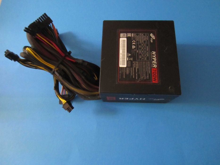 Захранване   FSP HYPER 700W