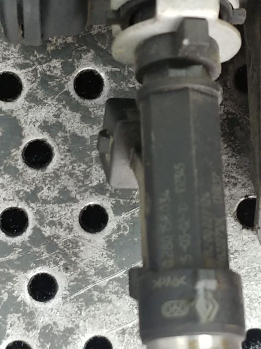 rampa cu injectoare 1.4 b dacia sandero  logan 0280158034