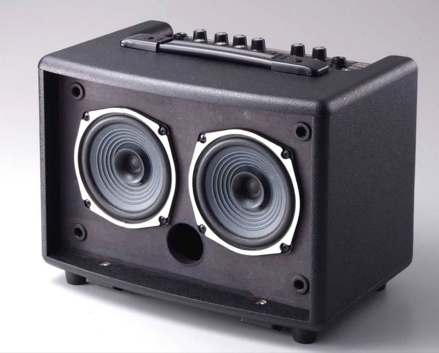 Boxa roland AC-33
