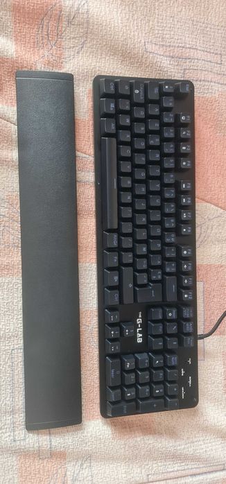 The G-lab Keyz Carbon Gaming Mechanical Keyboard