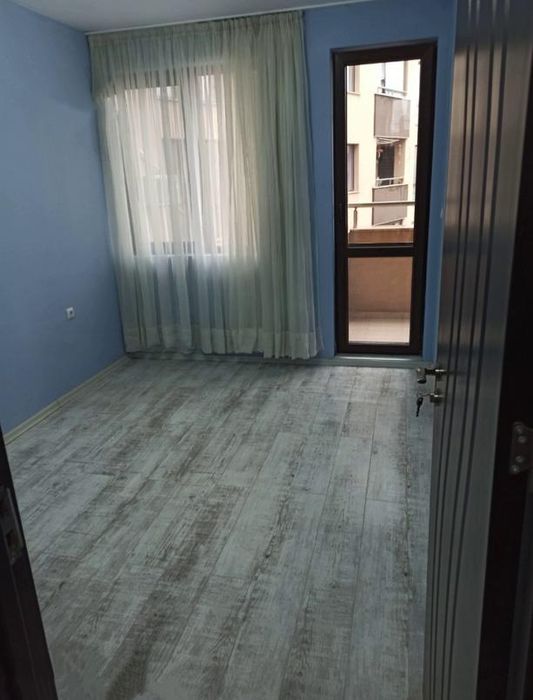 Дава се под наем Тристаен апартамент в Пловдив, Южен - 70 кв.м за 365 € - Снимка #4