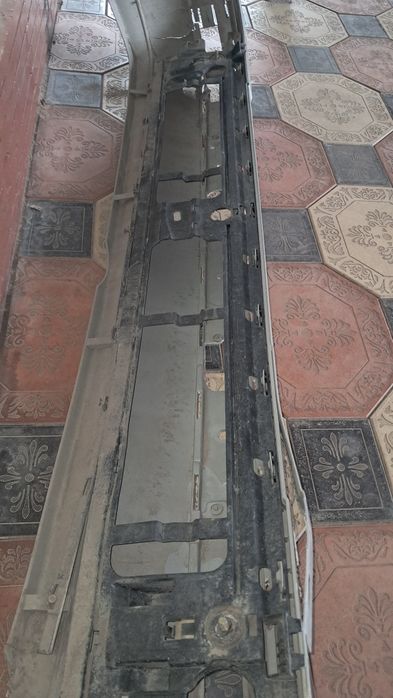 Задни бампер Мерс.210 рест.