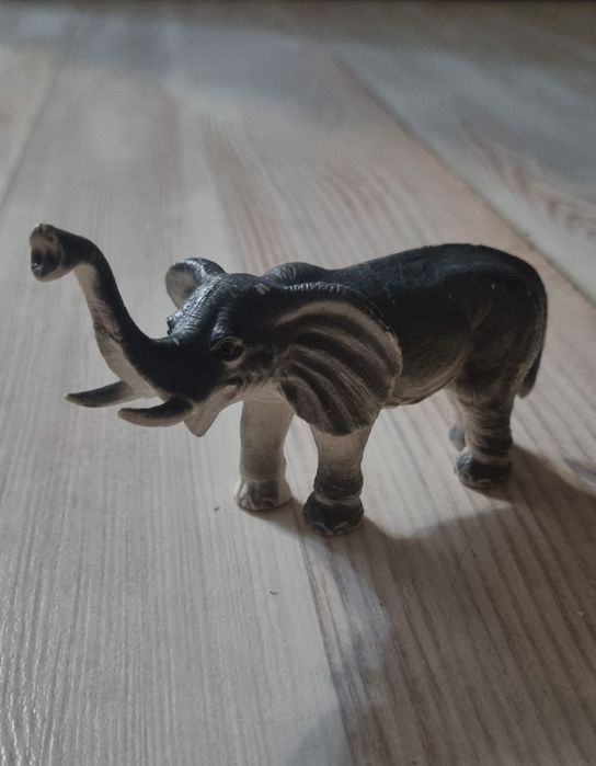 Продам коллекцию  Животных