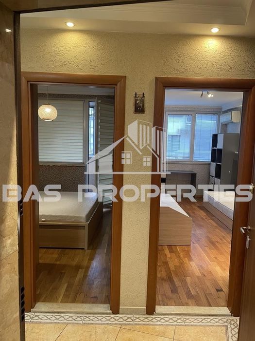 Продава се Тристаен апартамент в София, Белите брези - 80 кв.м за 1785 €/кв.м - Снимка #9