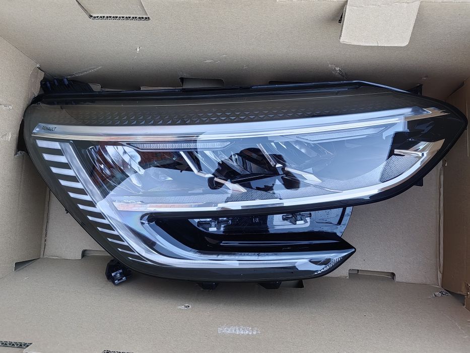 Far dreapta megane 4 fl