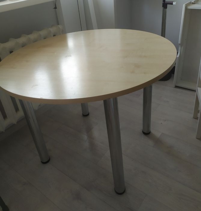 Стол продам круглый