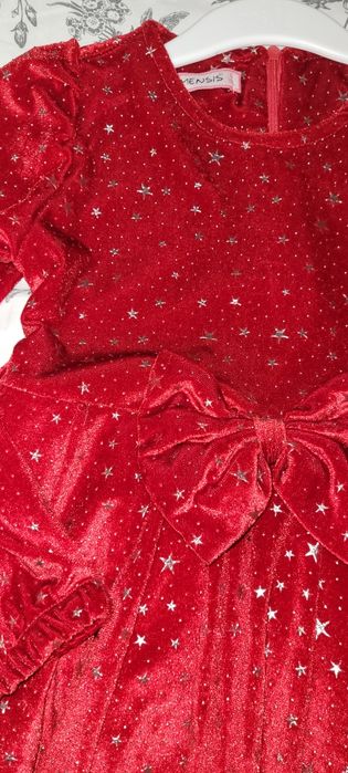 Rochie catifea, roșu intens, deosebită, 5/6 ani, Noua