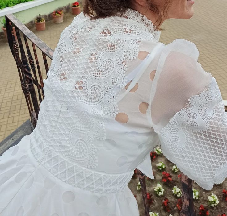 Rochie elegantă radiant alba