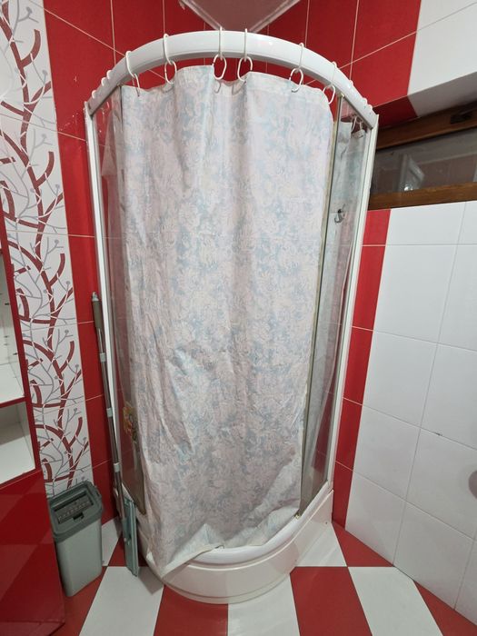 Душевая кабина стекло.