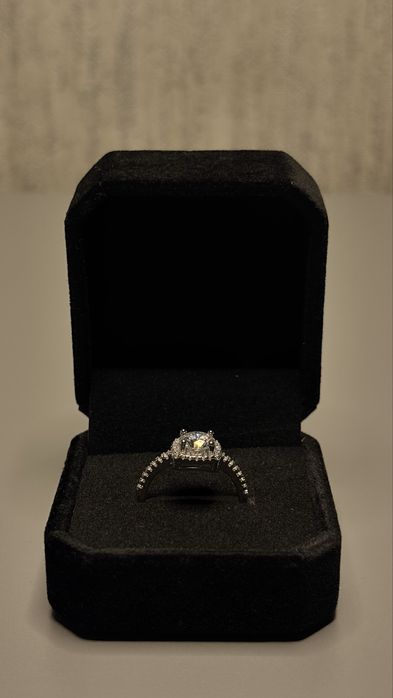 Пръстен с moissanite VVS1, 1.0 карата