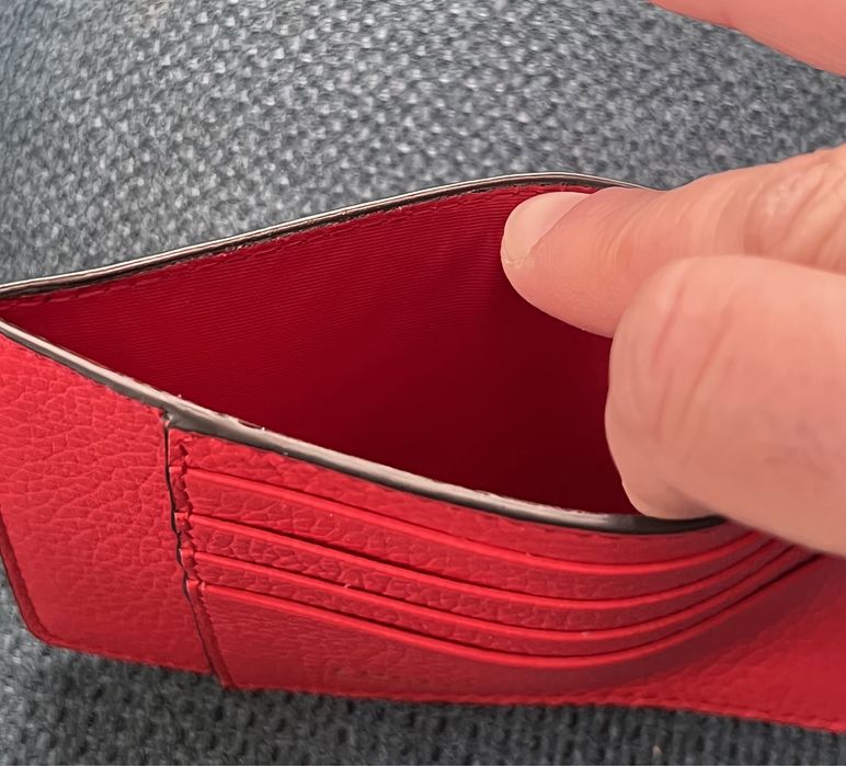 Нов модел FURLA Card holder M.8 слота за карти и отделение за банкноти