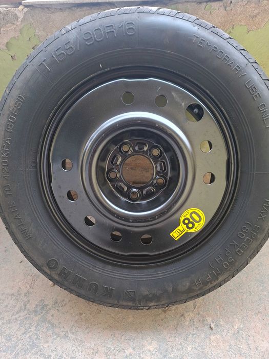 Резерва гума патерица