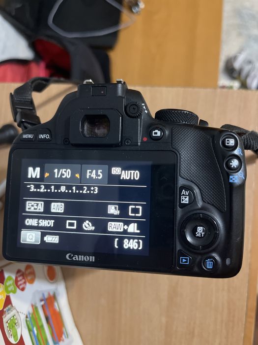 Canon 100D в отличном состояний