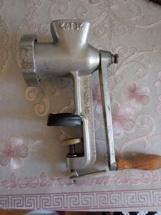 Продам мясорубку