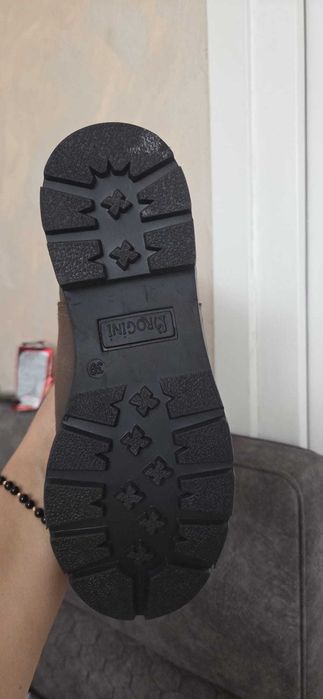 Cizme echitație Brogini NOI în cutie – 400 lei/bucata, negociabil