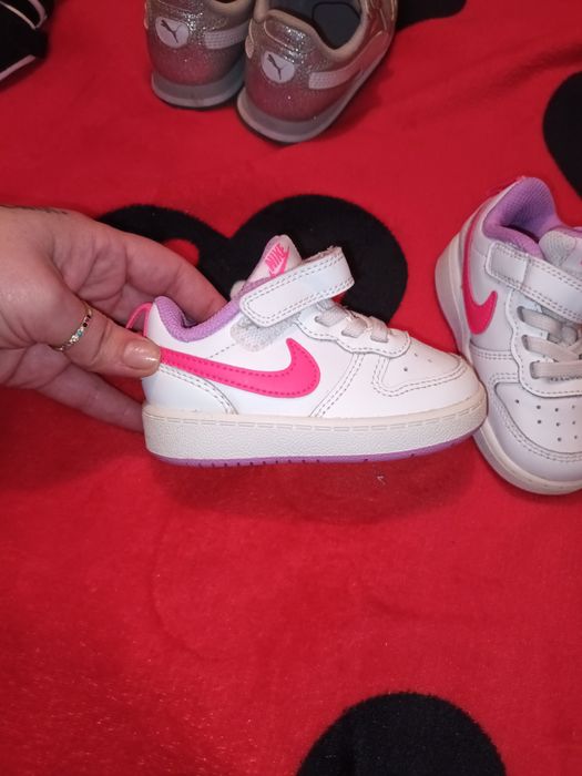 Vând adidasi de fetite originali