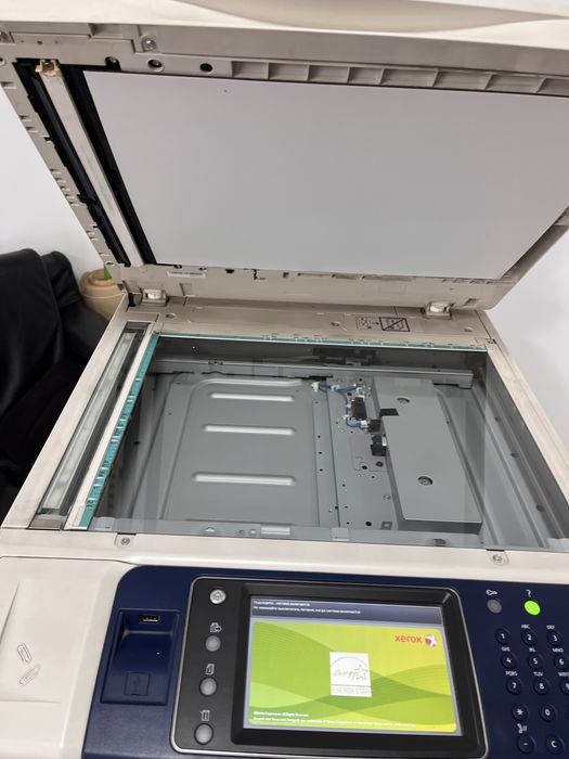 Прдается цветной принтер xerox centre 7220i