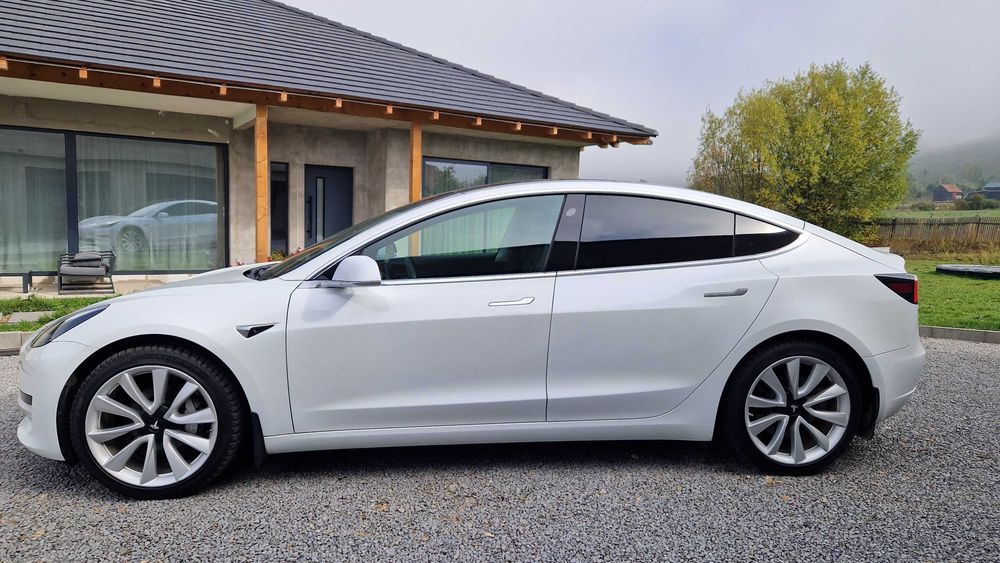 Tesla Model 3 Standard Range Plus