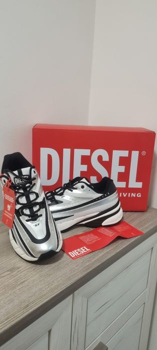 УНИКАТ !!!  Оригинални DIESEL  44 номер