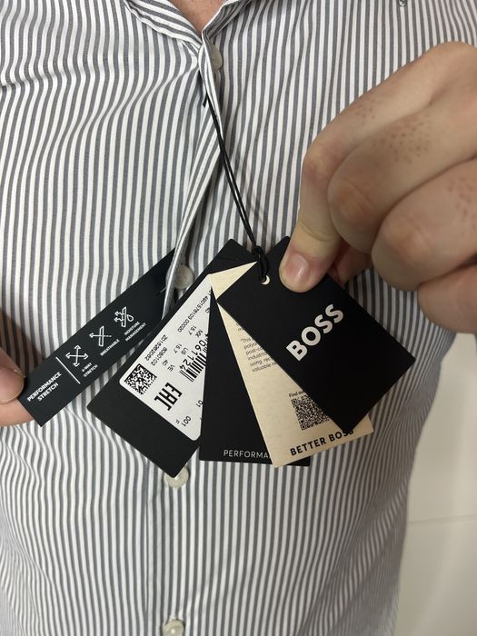 Риза на марката BOSS
