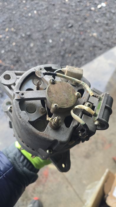 Alternator 28v nou