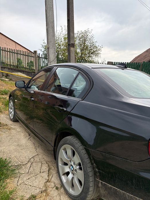 Vând BMW e90