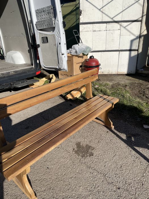 Маси и столове масив дърво орех