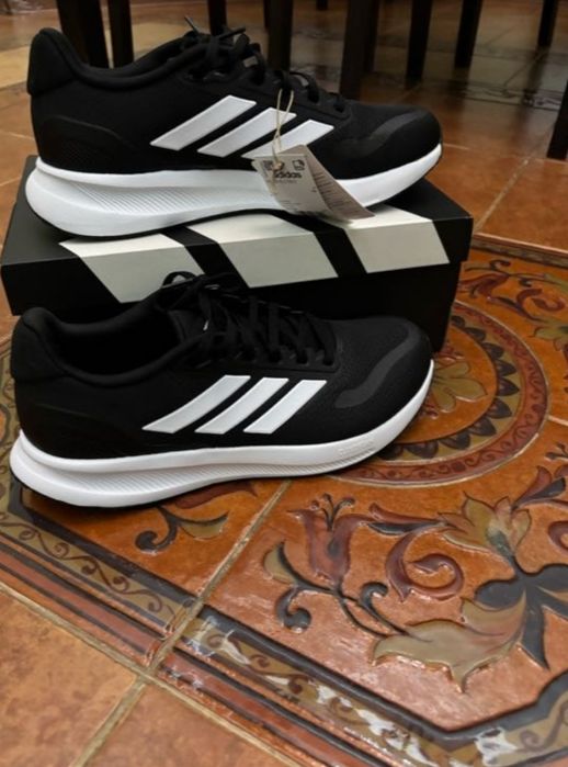 Adidas кроссовки