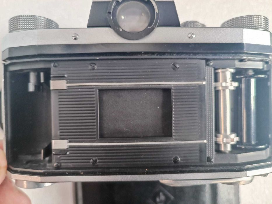 aparat foto colectie PRAKTICA IV cu tessar 50 2.8