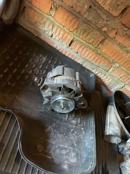 Продам генератор ваз 2106