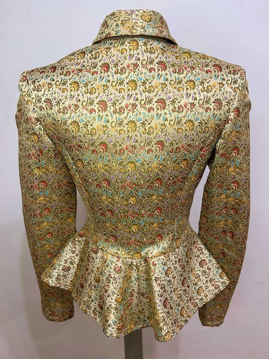 Жакет бежевый с баской, приталенный | Жакет из жаккарда размер 44-46