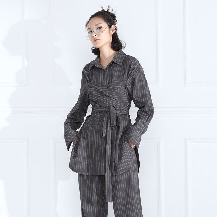 Продам костюм LARYIA