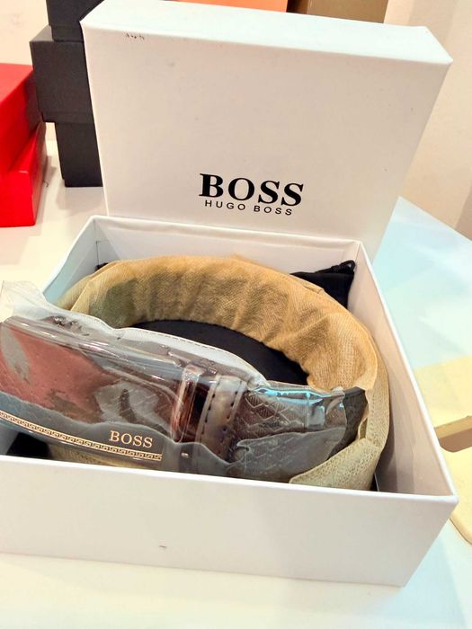 Curea Hugo Boss neagra noua cu eticheta originala