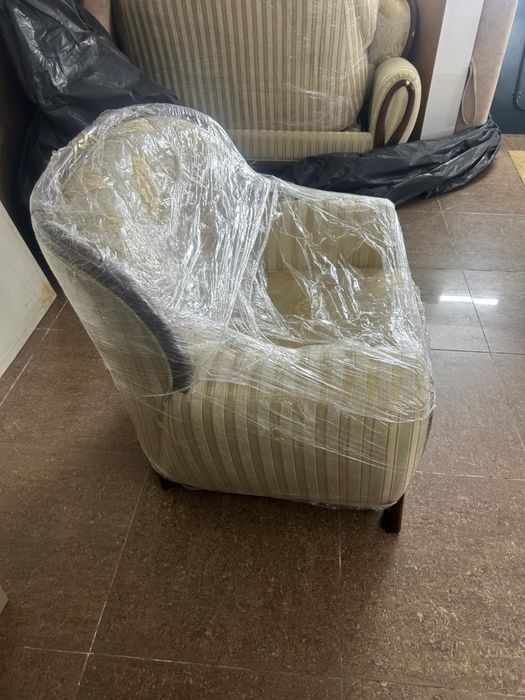 Продам диван в отличном состояний