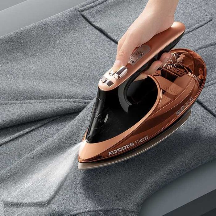 беспроводной утюг Flyco