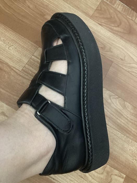 Сандали женкие кожанные