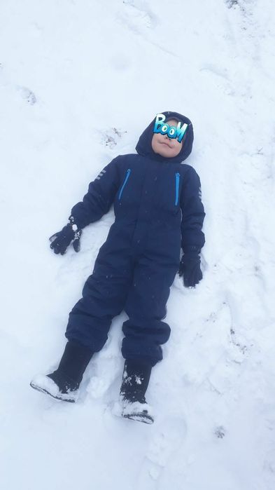 Комбинезон Польша мембранный на 4-5 лет.