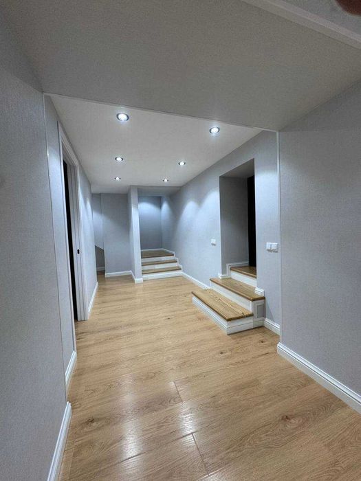 ПРОДАЕТСЯ 2/0-1/6 НОВОСТРОЙКА  на: Нукусская Ор.р: Кафе дикарем