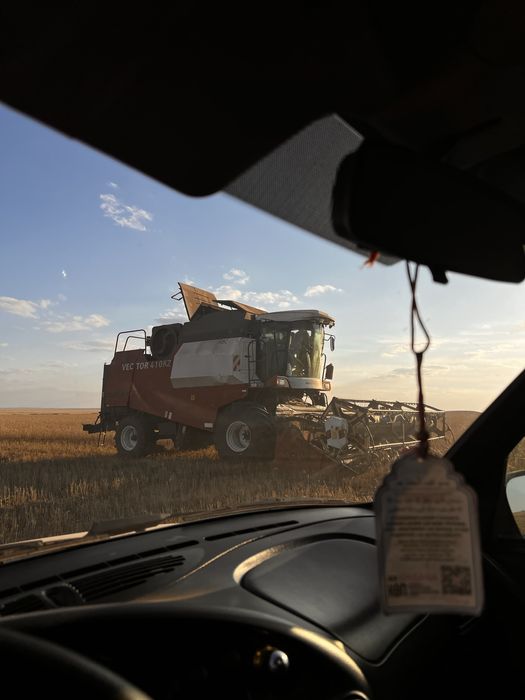 Комбайн Вектор 410,2017 года